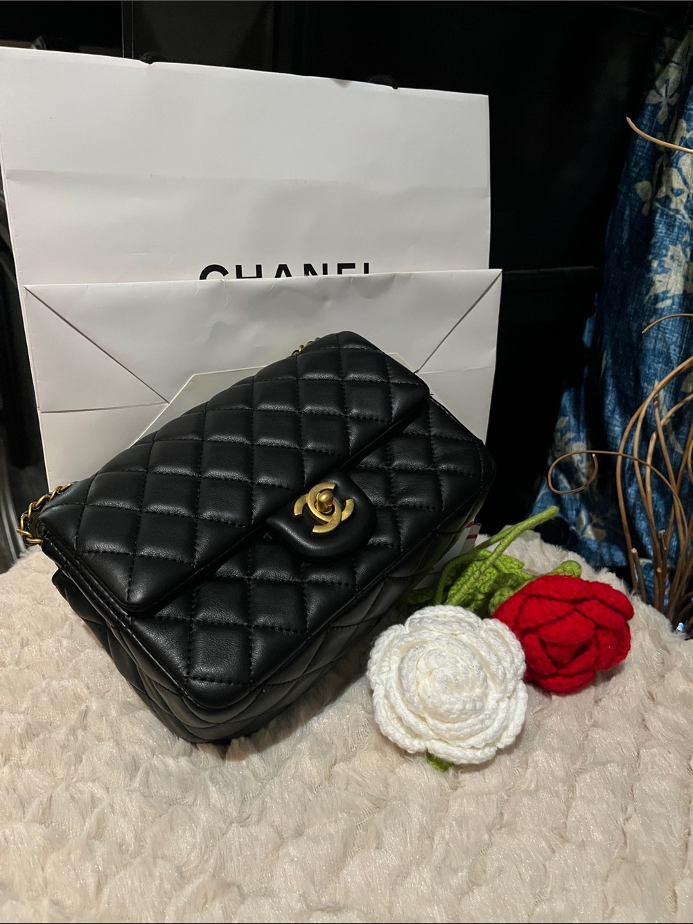 nwt Quilted Lambskin Shoulder Bag